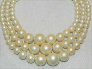 Vintage 60s Triple Strand Antique Linen Color Faux Pearl Graduated Bead Necklace
