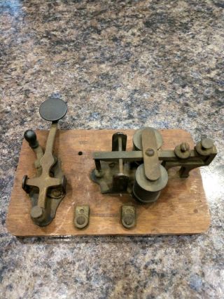 Antique Vintage J.  H.  Bunnell & Co.  Telegraph Morse Code Key And Sounder 20 Ohm