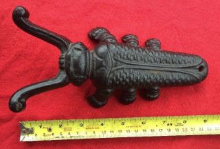 VINTAGE CAST IRON BEETLE BOOT JACK WESTERN STYLE COUNTRY DECOR OR BOOT REMOVAL 5
