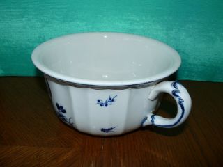 Antique Blue and White Floral Chamber Pot Cauldon England 3