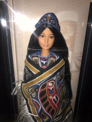 1999 Northwest Coast Barbie Doll 24671 Native American Indian Doll Chilkat Robe 3