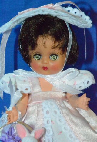 Vintage 1956 Muffie Story Book Doll Vinyl Head Walker " Easter Ready " W/stand