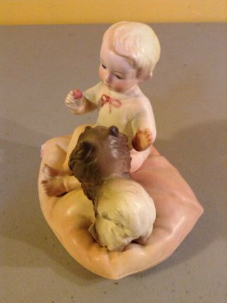 VINTAGE ANTIQUE EARLY PORCELAIN BISQUE PIANO BABY ON PILLOW W/ PUPPY DOG 3