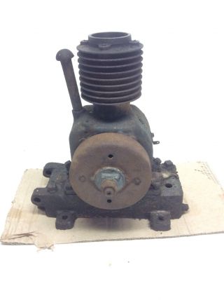 Antique Briggs And Stratton Model Fh Engine Crank Case Cylinder Piston Block Etc