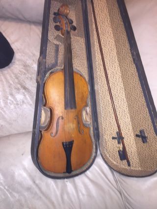 Old Antique Unmarked 4/4 Violin In Old Wood Coffin Case