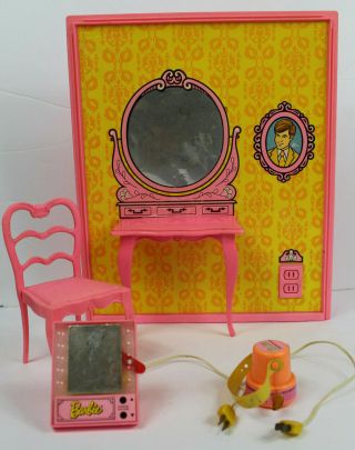 Vintage 1970s Mattel Barbie Vanity Set W/ Plug In Lighted Mirror And Hair Dryer