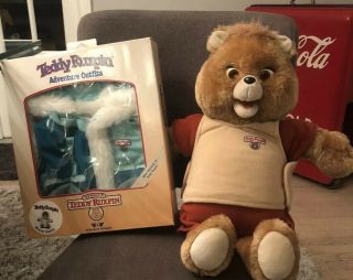 Teddy Ruxpin Animated Talking Bear W/ Tape & Extra Outfit 1985 Worlds Of Wonder