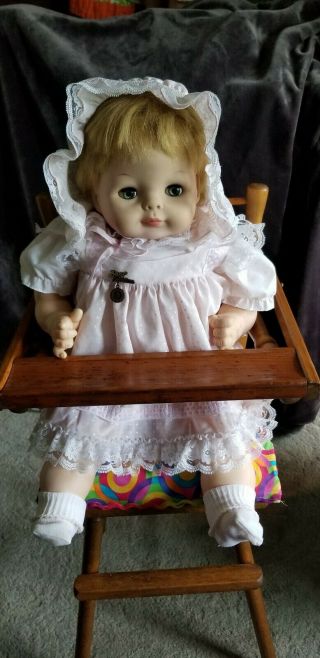 Vintage Vogue Baby Doll,  1965 22 inches that cries. 2