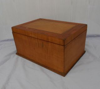 Antique/vintage Box With Tray For Light Restoration