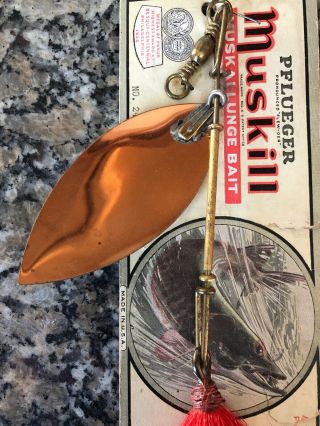 VINTAGE PFLUEGER MUSKILL LURE ON CARD OLD FISHING LURE 5
