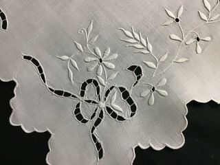 Gorgeous Vintage Irish Linen Tray Cloth Hand Embroidered Whitework/cutwork