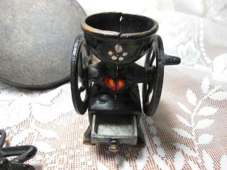 CAST IRON - MINI Coffee Grinder - Gettysburg Canon - Fry pan and Iron w/Holder CAST 2