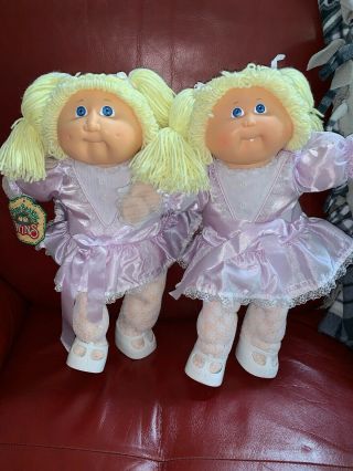 Vintage Cabbage Patch Kids Twins Coleco 1985 Blond Blue Eye 2 Dolls Girls.