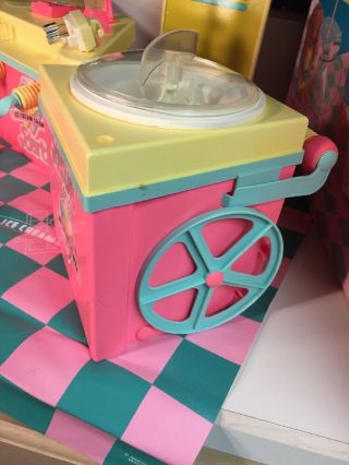 Vintage 1987 Barbie Ice Cream Shoppe Shop Real Ice Cream Maker & Box 5