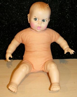Vintage Gerber Baby 17 Inch Doll 1979 Moving Flirty Eyes With Crier Adorable Guc