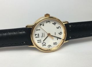 Vintage Timex Easy Read Quartz Ladies Watch Black Leather Gold Tone