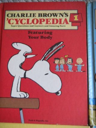 Vintage 1980 ' s Charlie Brown ' s Cyclopedia Hardcover Set 4