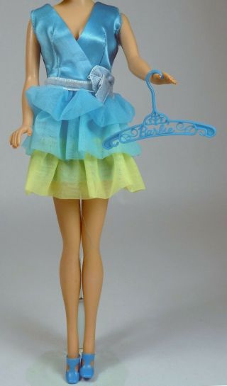 Vintage 1970 Barbie Dreamy Blues 1456,  Dress,  Shoes,  Hanger - Complete