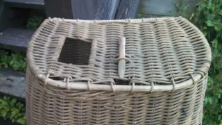 VINTAGE Fishing Basket Wicker 2