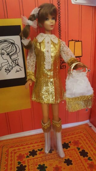 Vtg Hong Kong Barbie Clone Maddie Mod Gold Metallic & Lace Dress Boots & Purse