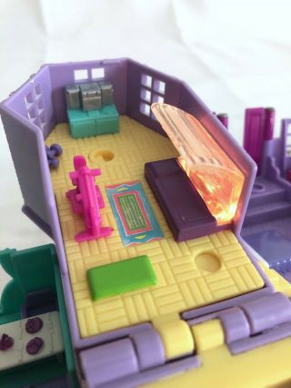 Vtg 1994 Polly Pocket Bluebird Light - Up Magical Mansion Pollyville House w Figs 7