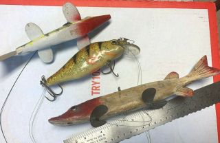 3 Old Vintage Fishing Lures Decoys HRI tri hook one weighted 2