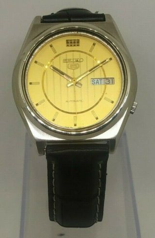 Vintage Seiko 5 Day Date Automatic Japanese Gold Dial Movement Mens Wrist Watch