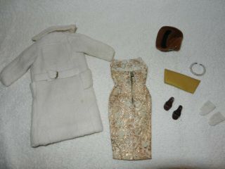2 VINTAGE BARBIE DOLL OUTFITS PEACHY FLEECY COAT GOLDEN GIRL DRESS 961 915 2