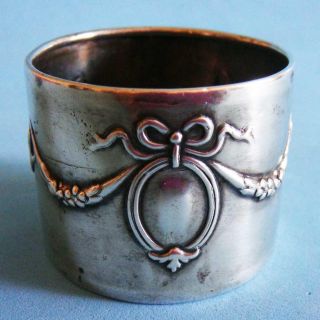 Lovely Art Nouveau Antique Sterling Silver Flowers Daisies Ribbon Napkin Ring