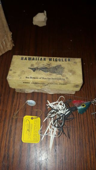 Vintage Fred Arbogast Hawaiian Wiggler Fishing Lure W/ Hula Skirt Bait