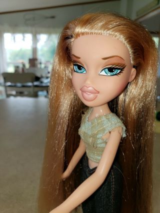 Bratz Magic Hair Cloe Bratz Doll With Shoes And Redressed Clothes
