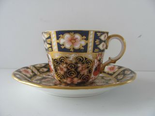 Antique Royal Crown Derby 2451 Traditional Imari Tea Cup & Saucer England 1947