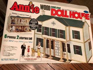 Vintage Little Orphan Annie Wooden Dollhouse Kit Furniture 1981