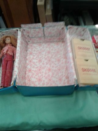 Vintage Barbie: Skipper CARRYING CASE 1964 with doll and accessories 2