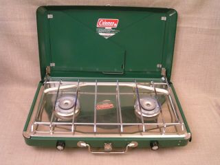 1970 ' s Vintage Coleman Deluxe 2 - Burner Propane Camp Stove w/Box 5410A700 - 3
