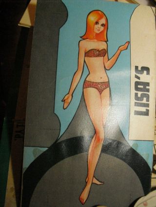 Paper Doll LISA ' S RAVE Doll Dressing Book 1967 printed in Italy UNCUT 3