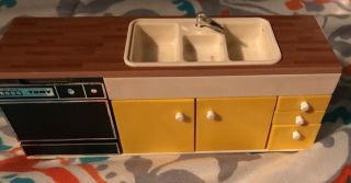 Tomy Vtg Smaller Homes Kitchen Sink Dishwasher Console Dollhouse Furniture Mcm