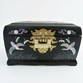 CHINESE BLACK LACQUER AND MOTHER OF PEARL ABALONE SHELL JEWELLERY BOX 2