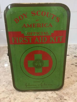 Vintage Boy Scouts of America First Aid Kit Tin,  Johnson & Johnson,  Circa 1950 3