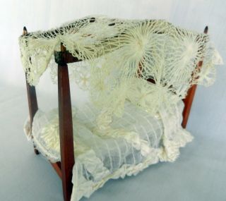 Spider Nanduti Lace Canopy Bed Toncoss Sturbridge Dollhouse Miniature Furniture