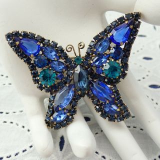Vtg Antiqued Gold Tone Blue Turquoise Cluster Rhinestone Butterfly Pin Brooch