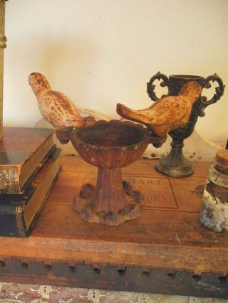 Adorable OLD Vintage Mini Cast Iron Birdbath with 2 Birds Time Worn Rusty Patina 2