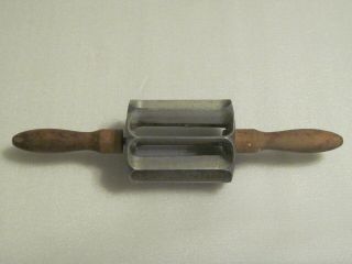 Vintage Houpt Cutters 4.  5 " X 1.  5 " Lady Finger/long John Roller Aluminum&wood