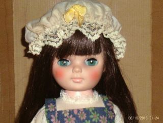 1967 Vintage 17 1/2 In.  Vinyl Plastic Jointed Eegee Girl Doll