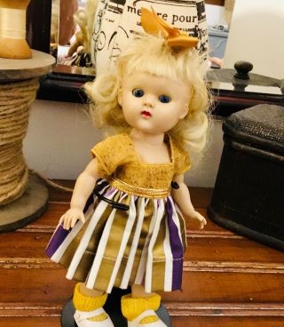 VINTAGE 50 ' s VOGUE GINNY DOLL - BLONDE HAIR SLWPL,  MEDFORD TAGGED OUTFIT 2