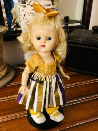 VINTAGE 50 ' s VOGUE GINNY DOLL - BLONDE HAIR SLWPL,  MEDFORD TAGGED OUTFIT 4