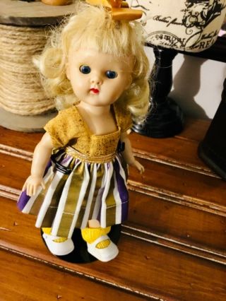 VINTAGE 50 ' s VOGUE GINNY DOLL - BLONDE HAIR SLWPL,  MEDFORD TAGGED OUTFIT 6