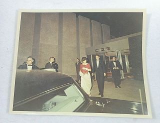Official Wh Photo Of Pres.  Kennedy & First Lady By Cecil W.  Stoughton,  8 " X 10 "
