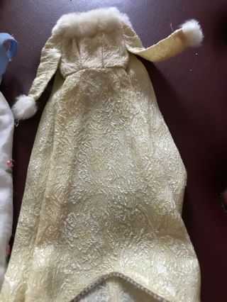 Vintage Barbie Mattel Winter Wedding White Gown Dress Fur Trimmed 1969 - 70