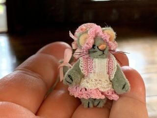 Artisan Miniature Dollhouse Vintage Tiny Baby Mouse Silk Velvet Tina Richardson 2